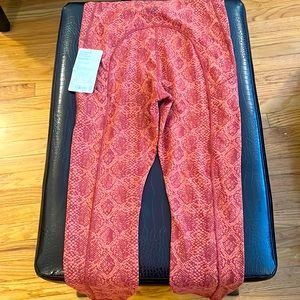 Athleta Ultimate Snake 7/8 Tight